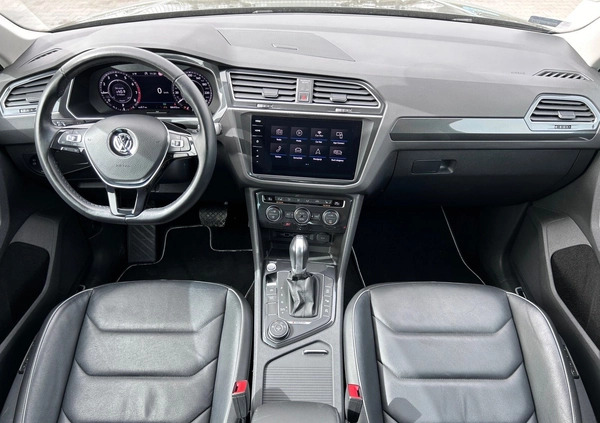Volkswagen Tiguan cena 121900 przebieg: 88493, rok produkcji 2018 z Ozimek małe 781